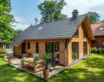 Das Holzhaus: Energieeffizienz aus Blockbohlen