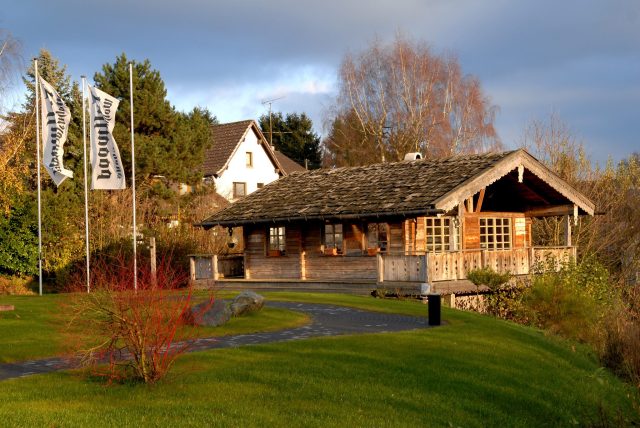 Historisches Blockhaus aus Lärchenholz