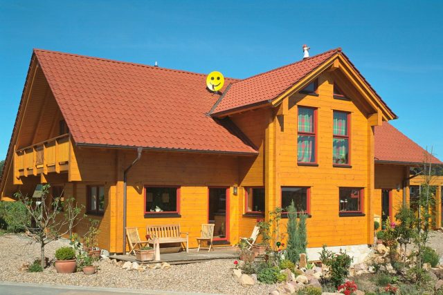 Holzhaus, Blockhaus, Fullwood Wohnblockhaus, Familienhaus aus Holz, Einfamilienhaus aus Holz, Familienglück.